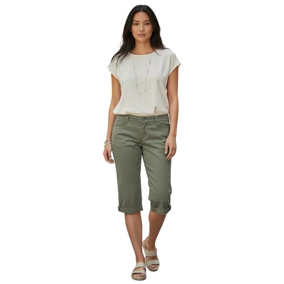 WHBM Slim Pedal Pushers Capris Olive Green Size 2 EUC - Picture 6 of 6